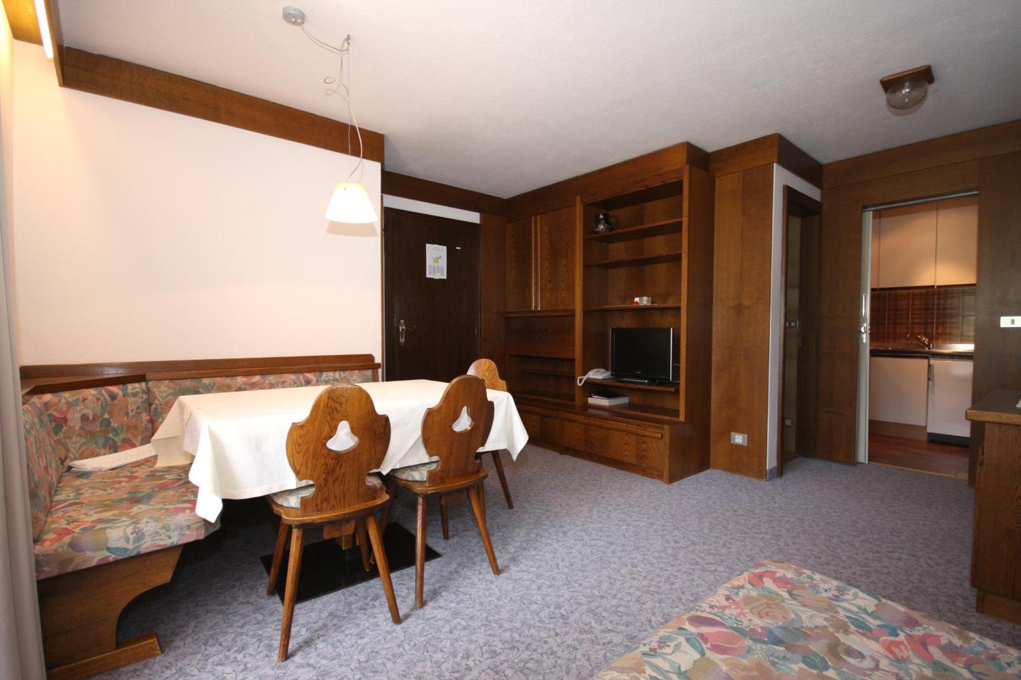 Apartments Residence Alta Badia Colfosco Δωμάτιο φωτογραφία